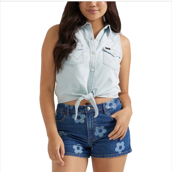 Wrangler Tops - Wrangler Women’s Tie Front Sleeveless Western Shirt SZ Small